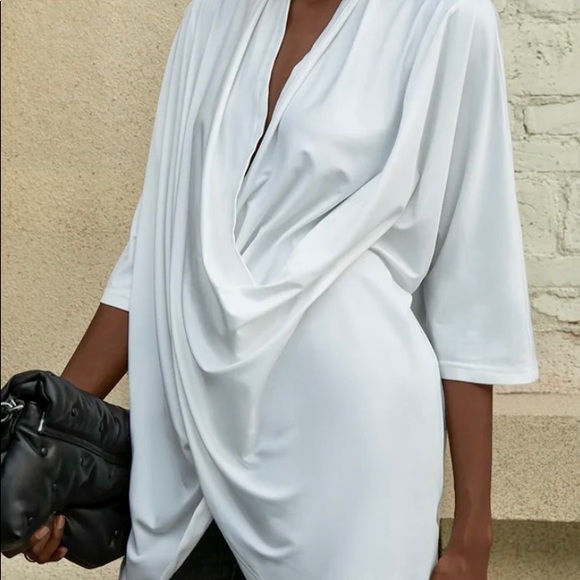 Cotton blend half sleeve deep Vneck solid blouse - Picture 4 of 7